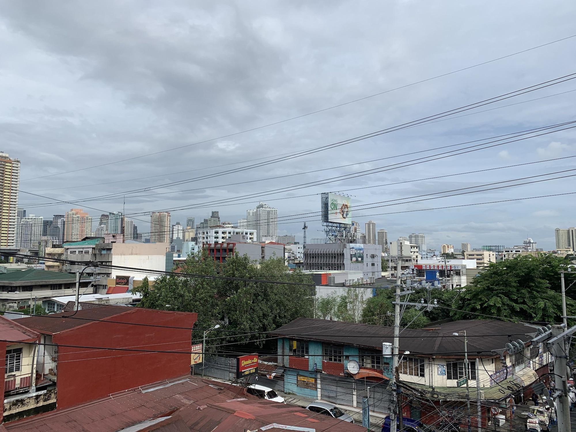我的殿套房酒店 马尼拉 外观 照片